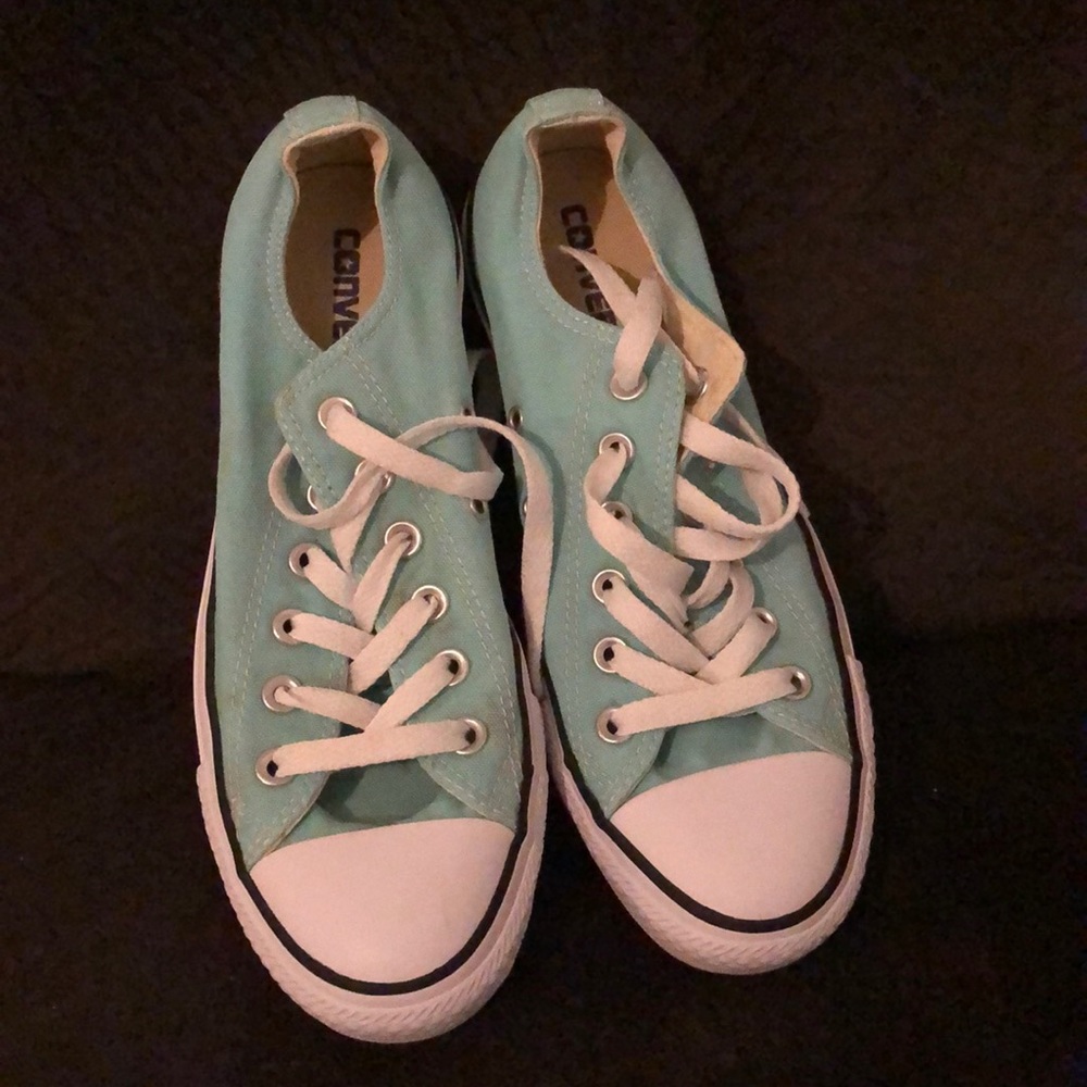 Size 8 Converse. Light blue color